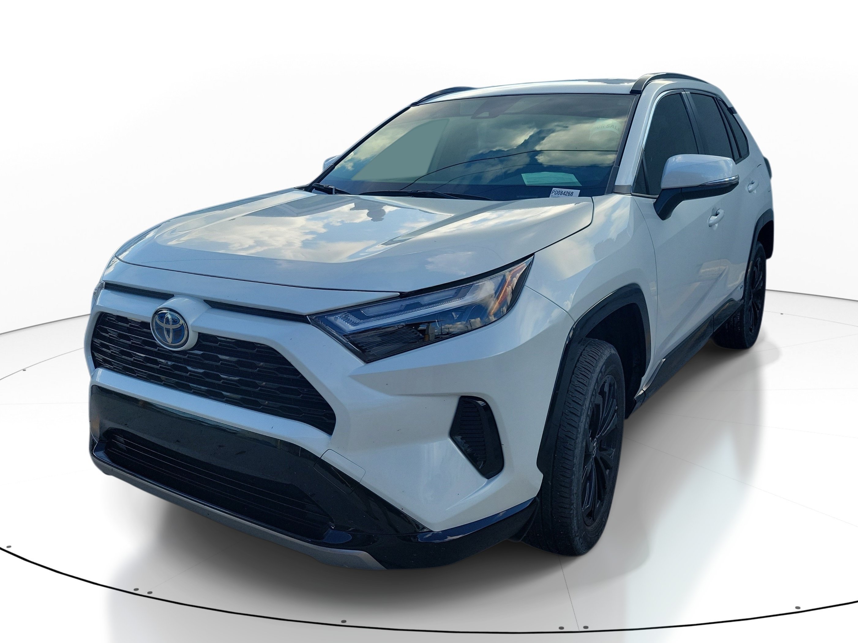 Used 2023 Pearl Toyota Hybrid SE image 3