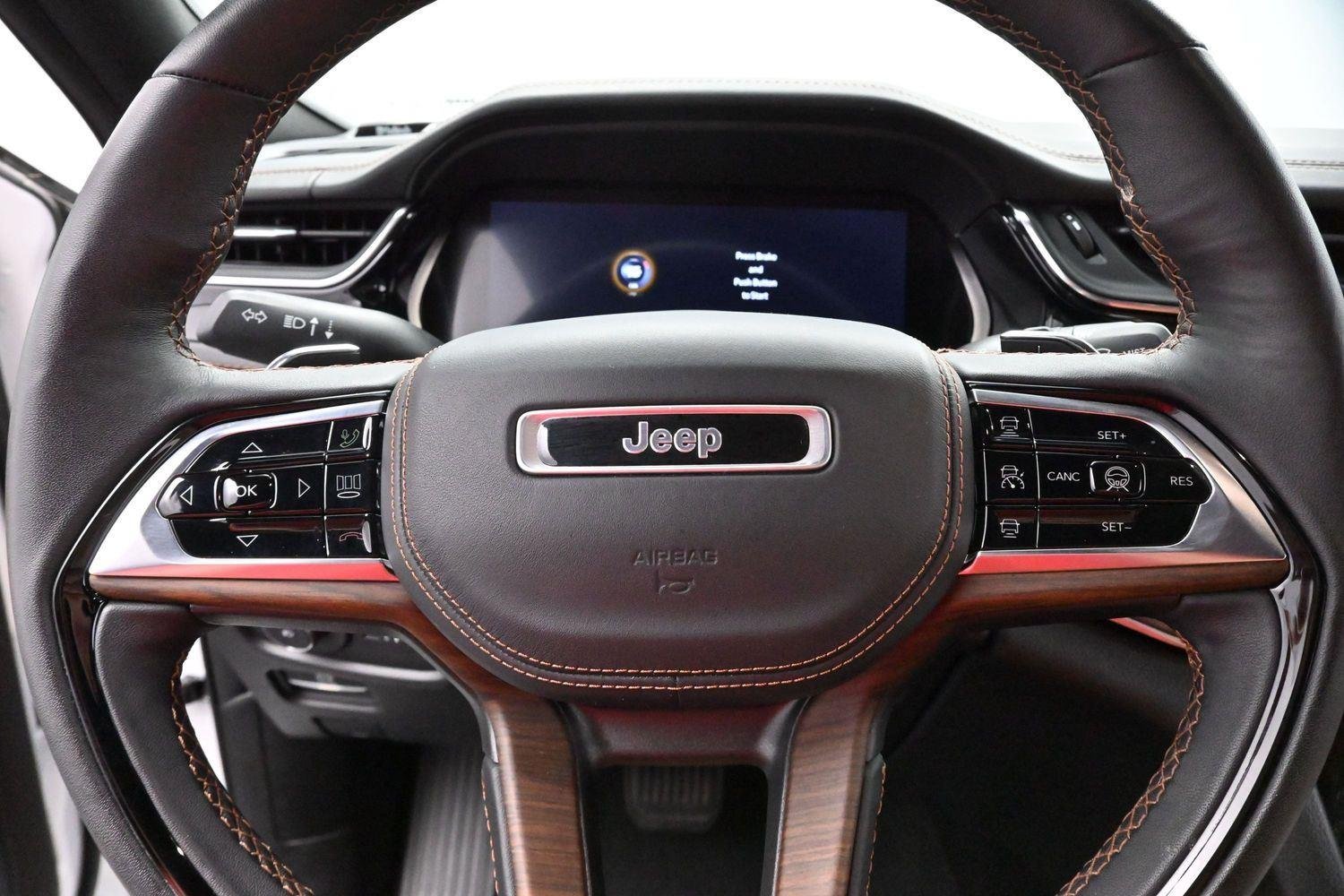 Used 2022 White Jeep Summit image 18