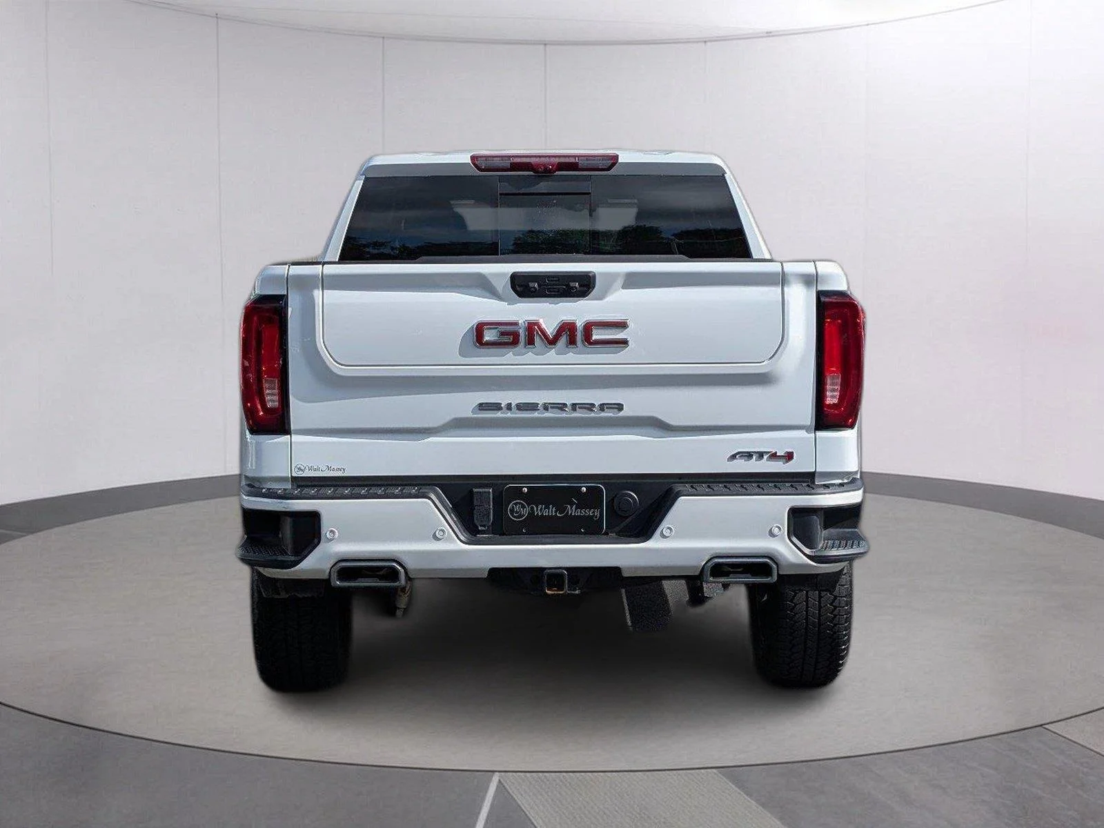 Used 2025 Summit White GMC AT4 image 4