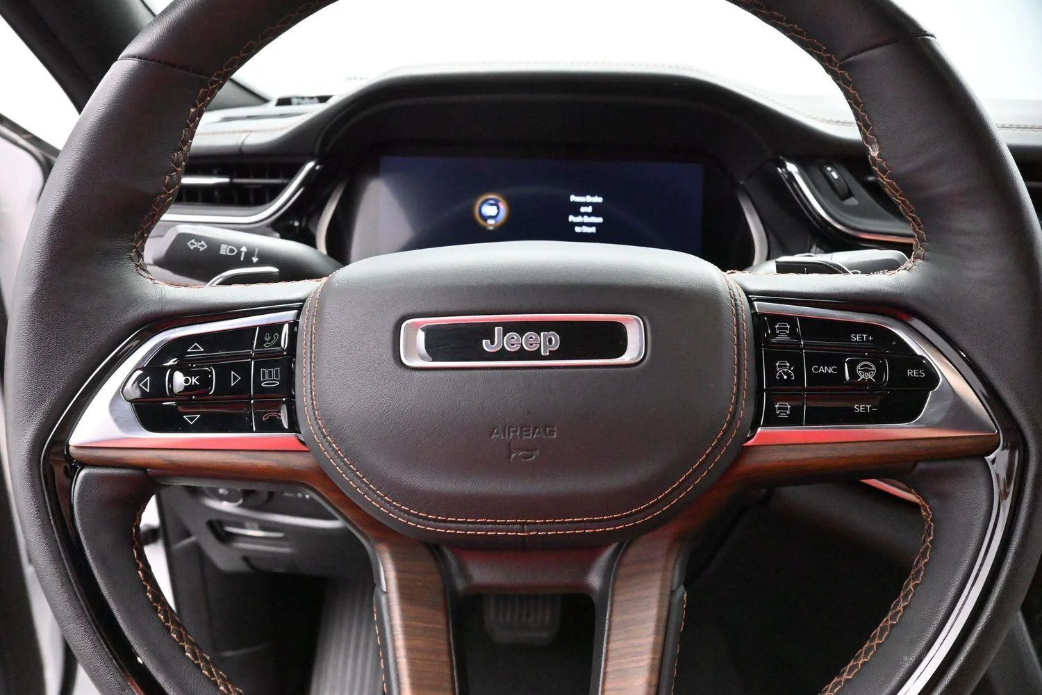 Used 2022 White Jeep Summit image 18