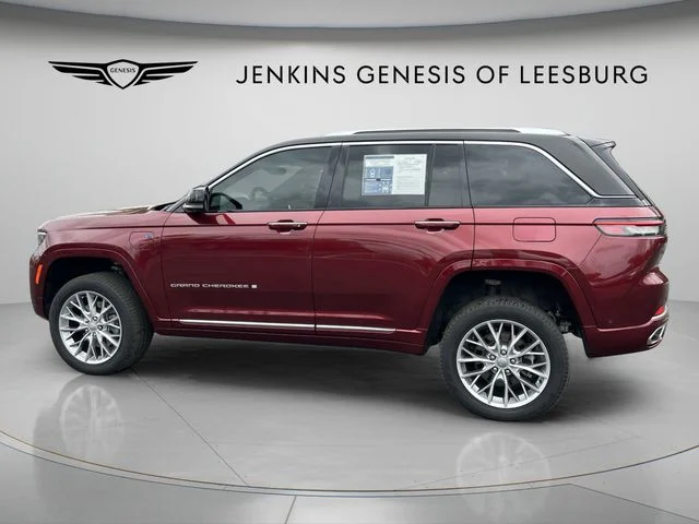 Used 2024 Red Jeep Summit 4xe image 8