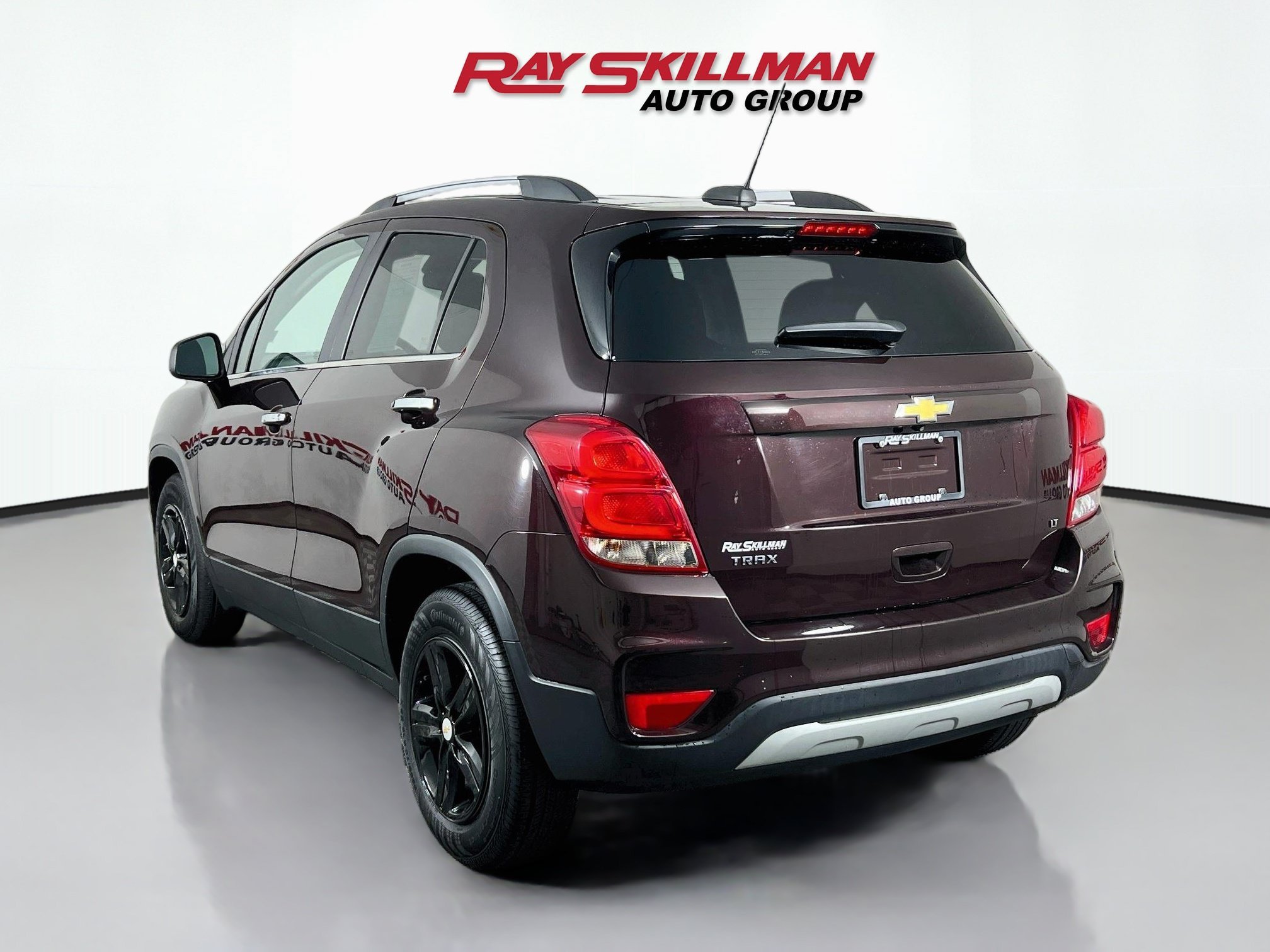 Used 2020 Black Cherry Metallic Chevrolet LT image 5