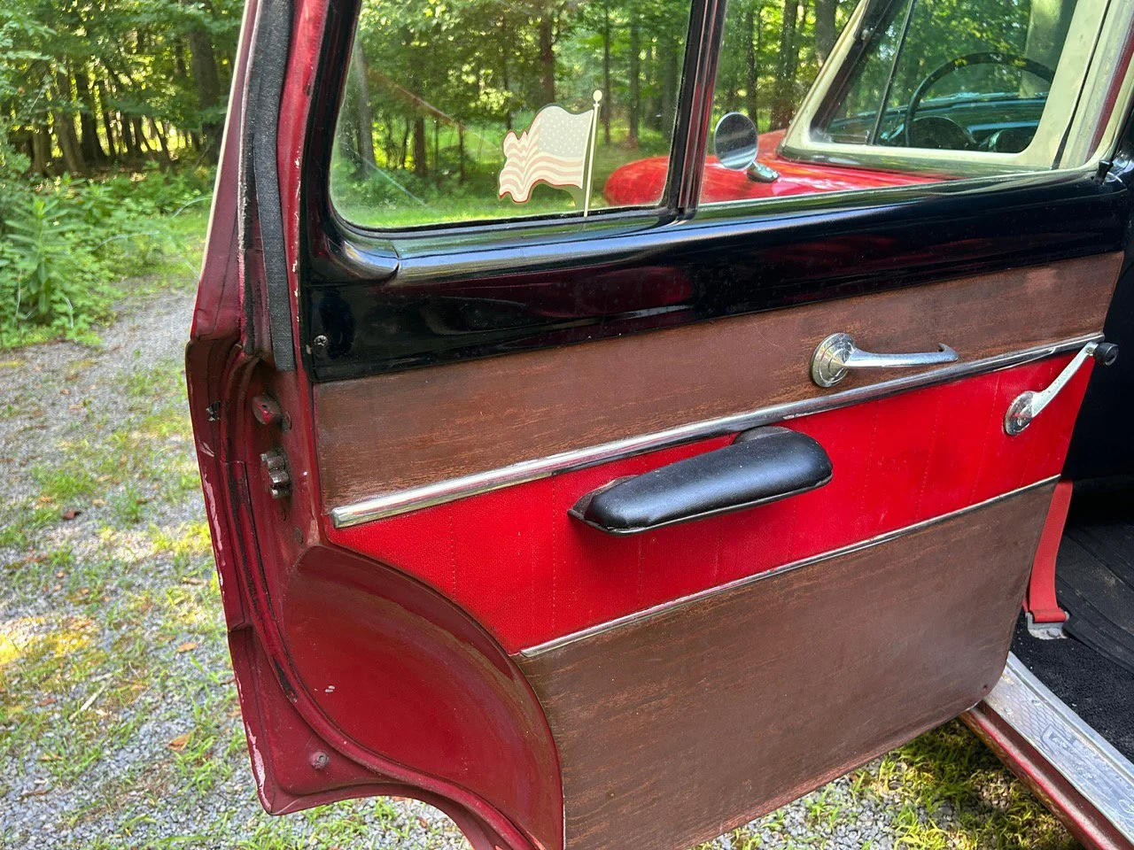 Used 1953  Ford Wagon image 21