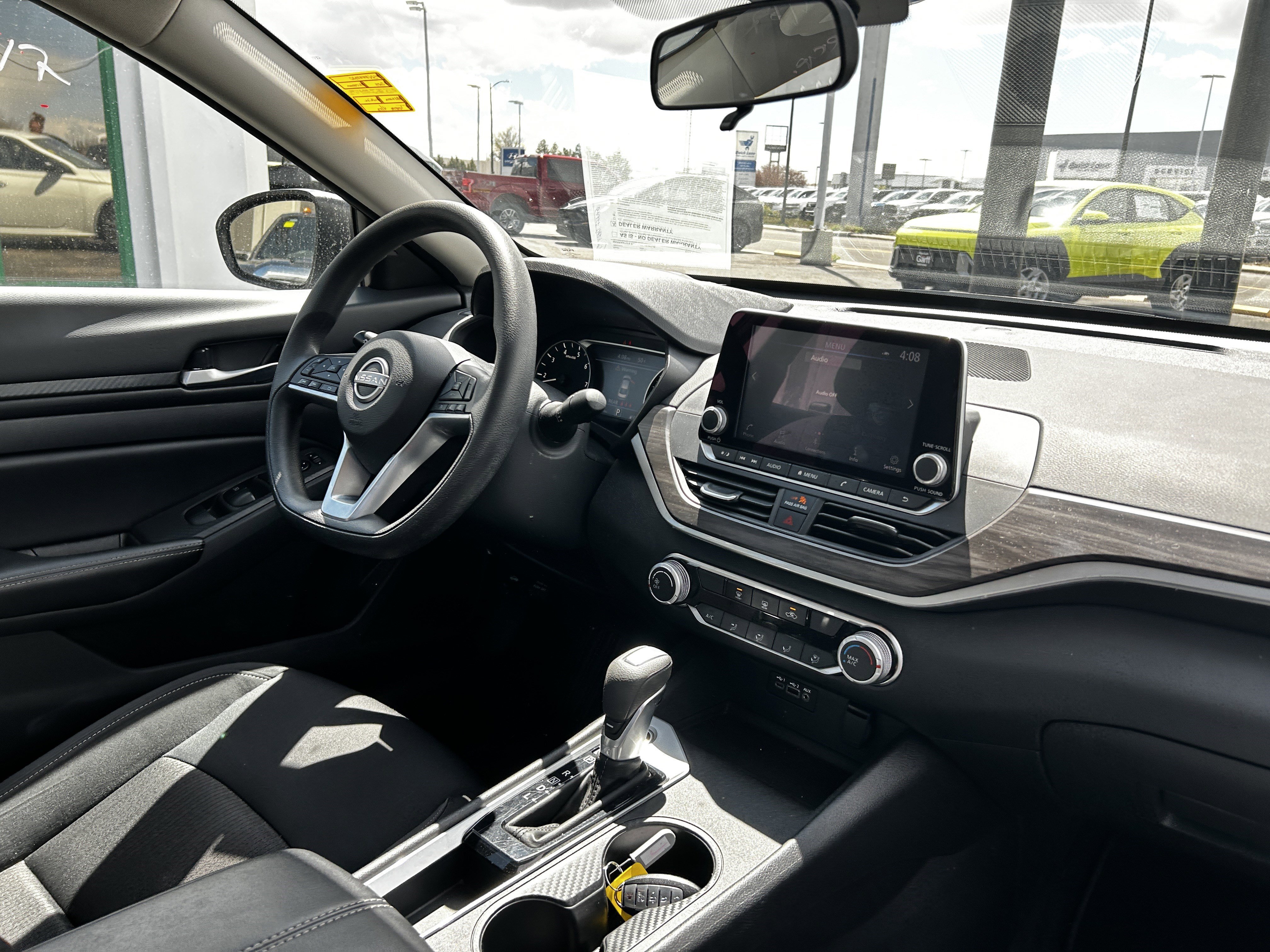 2025 Nissan Altima SV - Photo 15