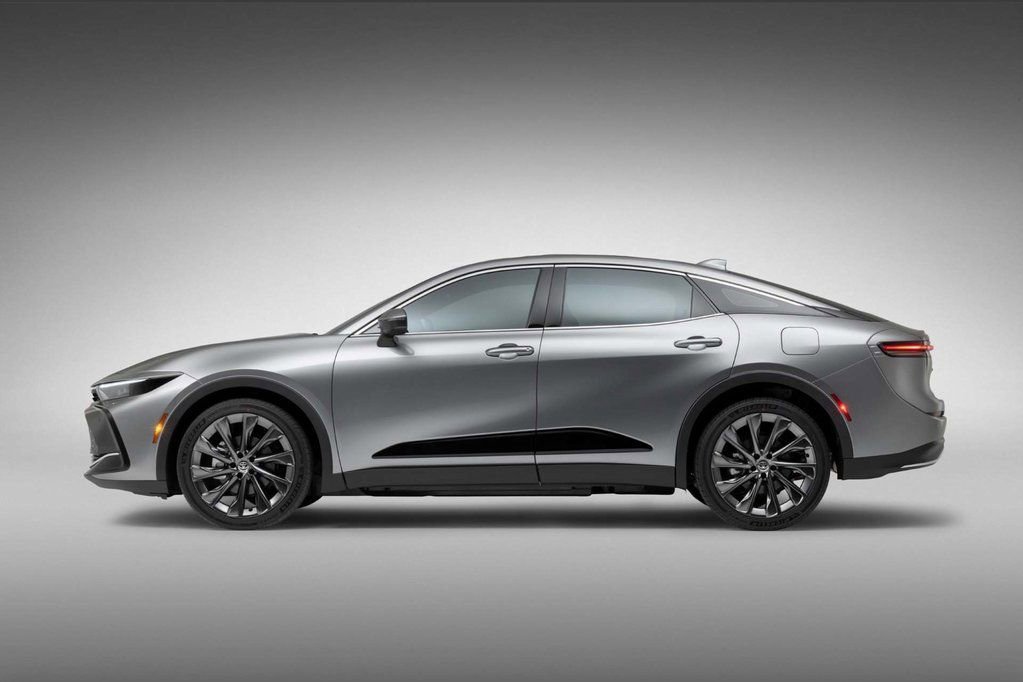 2023 TOYOTA CROWN - Image 1