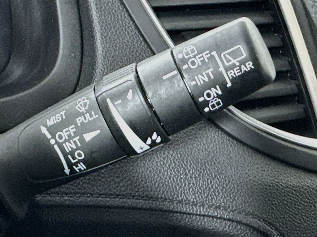 Used 2015 Blue Honda EX-L image 13