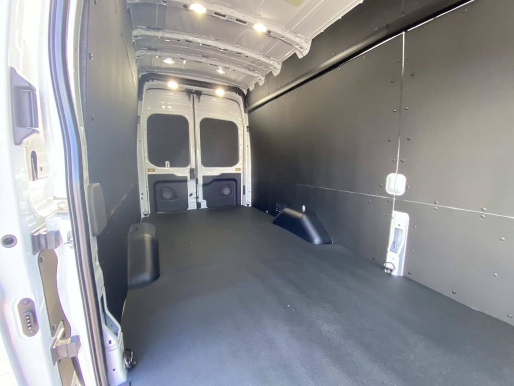 New 2026 Oxford White Ford Cargo Van image 10