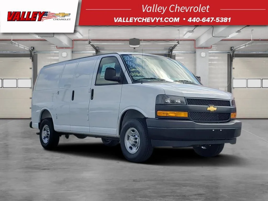 2025 Chevrolet Express Cargo