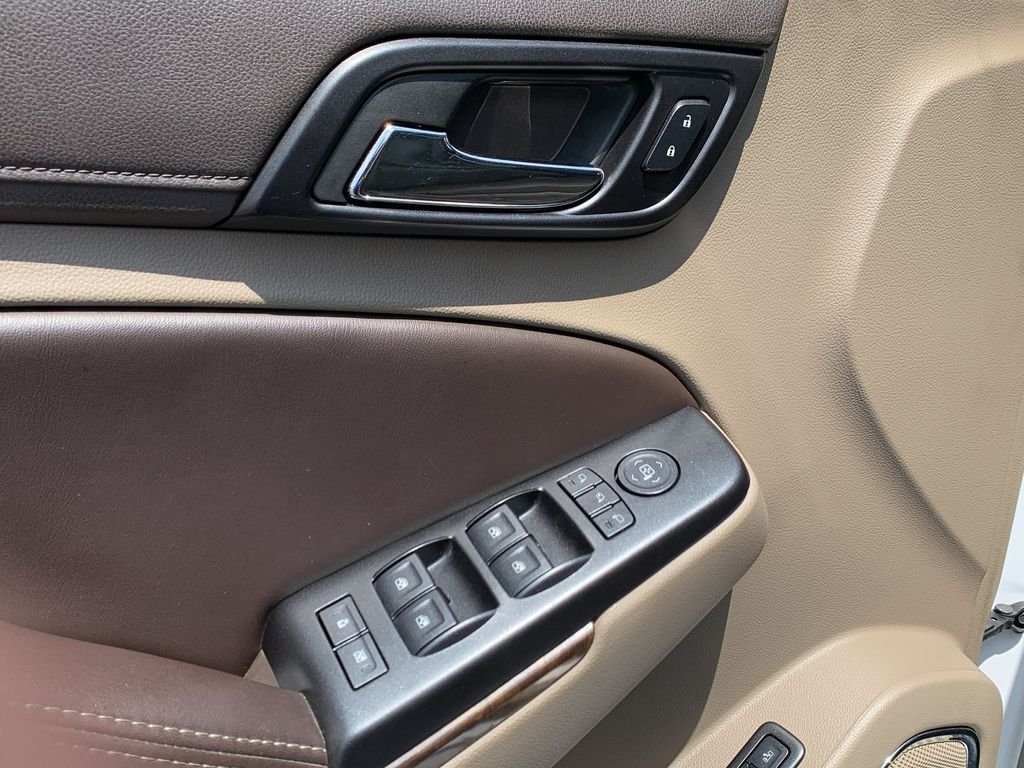 Used 2016 Summit White Chevrolet LT image 17