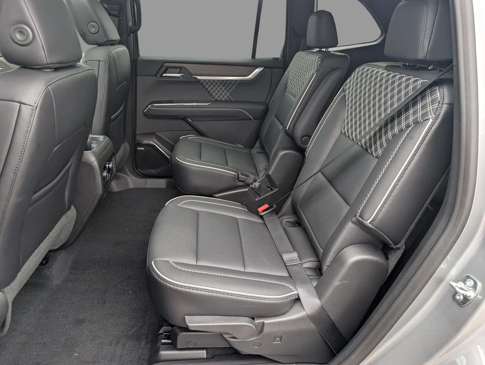 New 2026 Sterling Metallic GMC Denali image 32