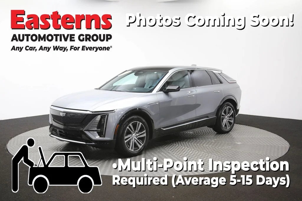Used 2024 Silver Cadillac Luxury image 60