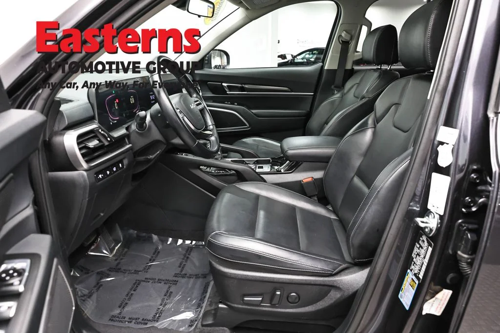 Used 2025 Gray Kia S image 13