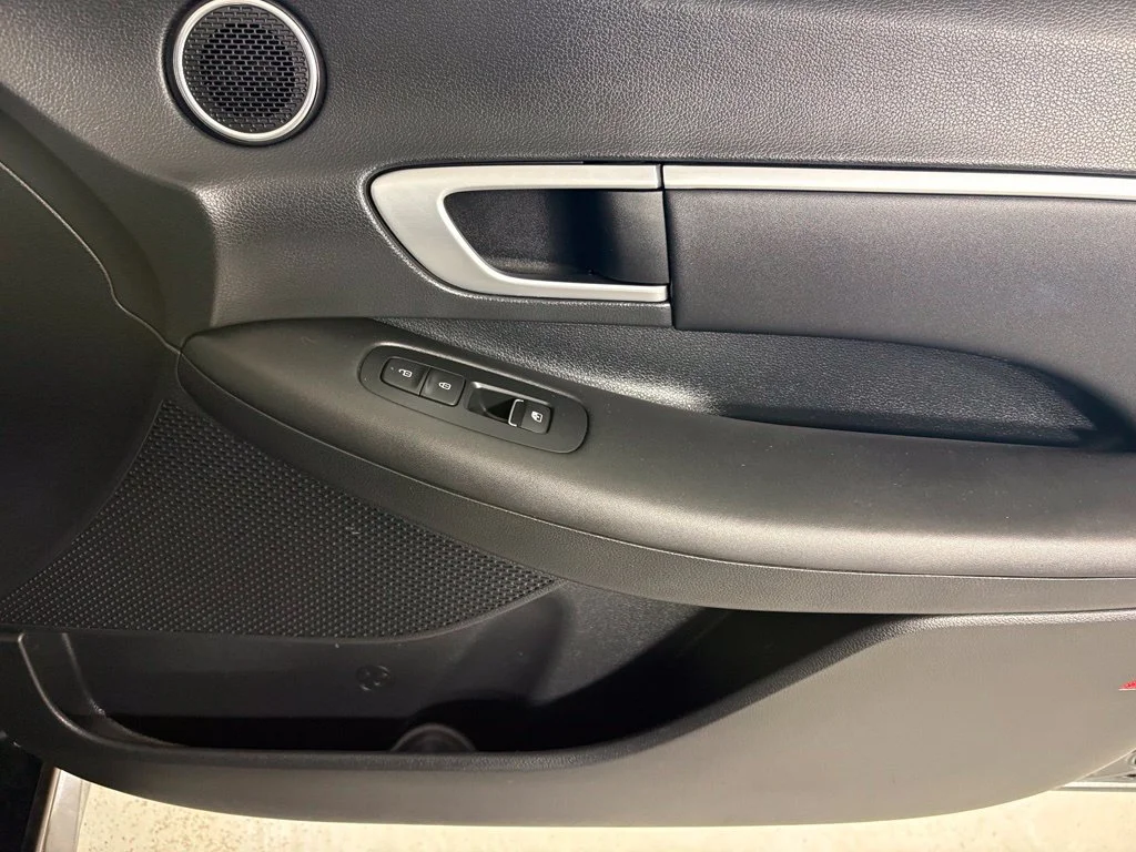 Used 2024 Gray Hyundai SEL image 12