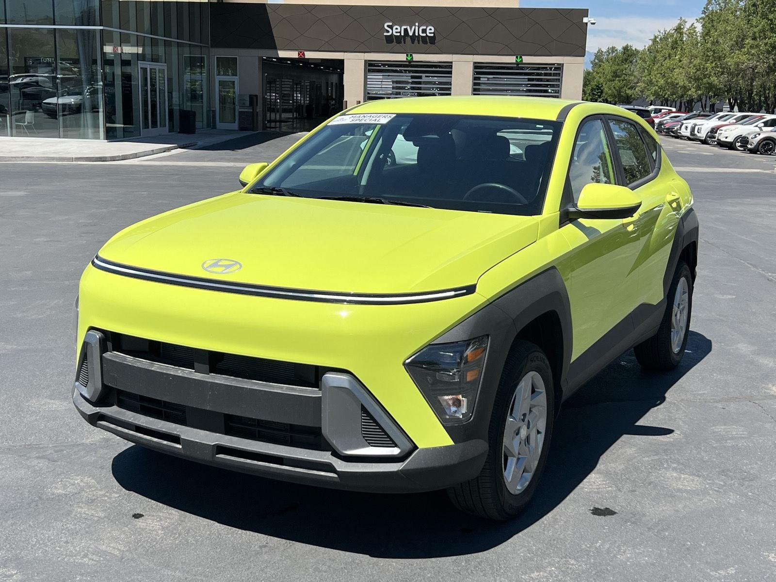 New 2026 Neoteric Yellow Hyundai SE image 2