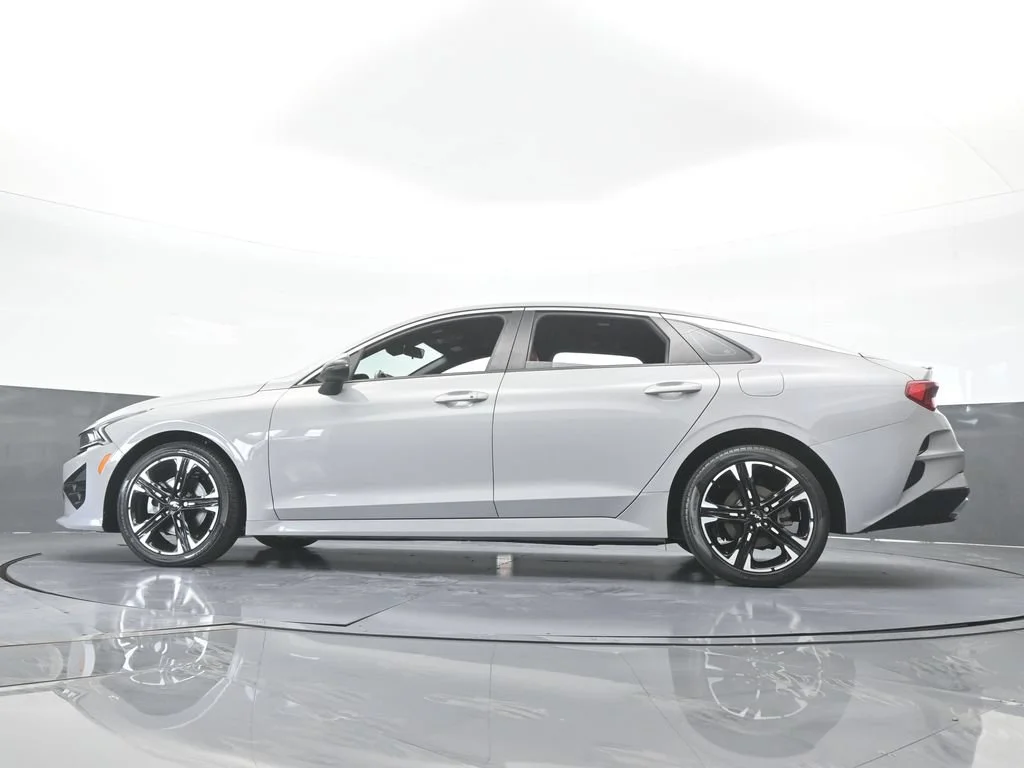 Used 2023 Wolf Gray Kia GT-Line image 55