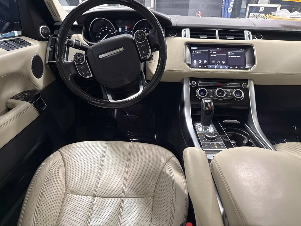 Used 2017 Blue Land Rover 3.0L V6 Supercharged HSE image 19