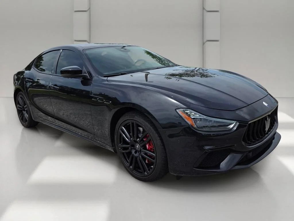 Used 2023 Nero Noctis Black Maserati Modena image 2