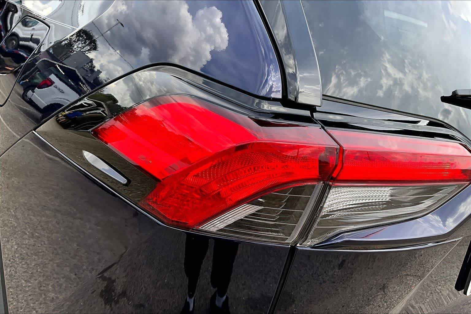 Used 2025 Blueprint Toyota Hybrid XLE Premium image 28
