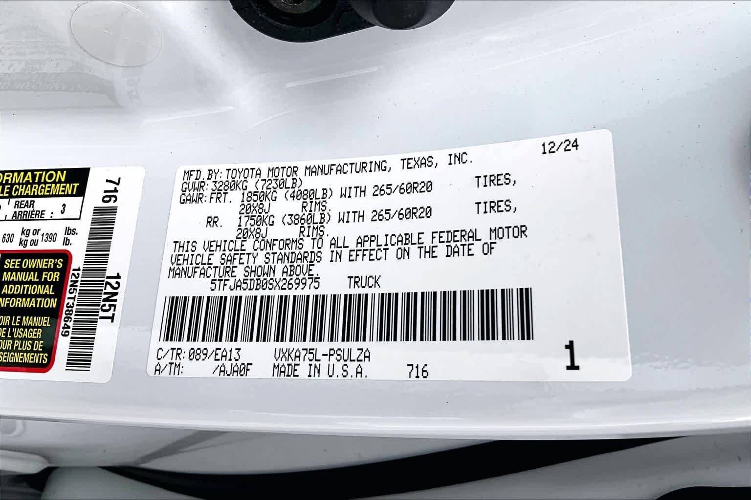Used 2025 Wind Chill Pearl Toyota Limited image 34