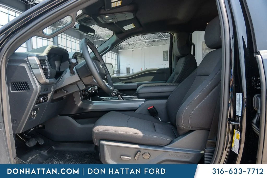 New 2026 Agate Black Metallic Ford XLT image 3