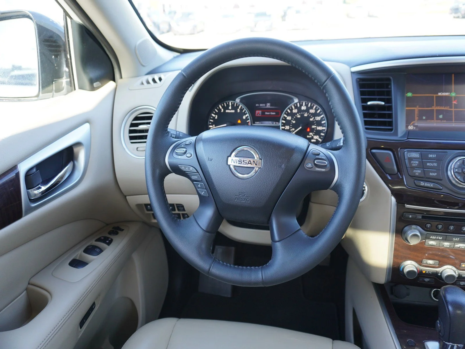Used 2016 Pearl White Nissan Platinum image 17