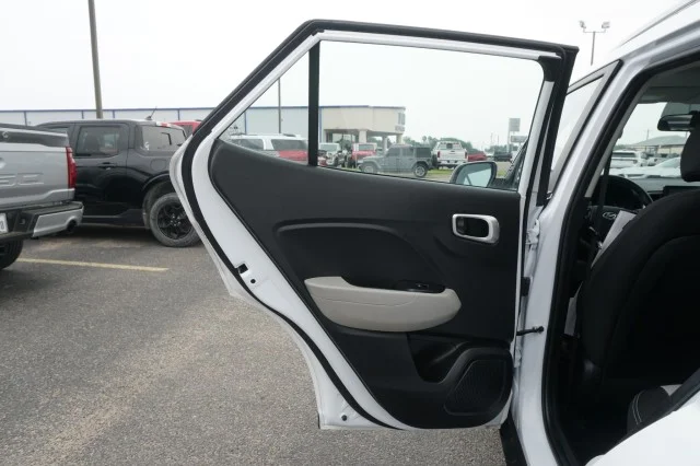 Used 2025 WHITE Hyundai SEL image 16