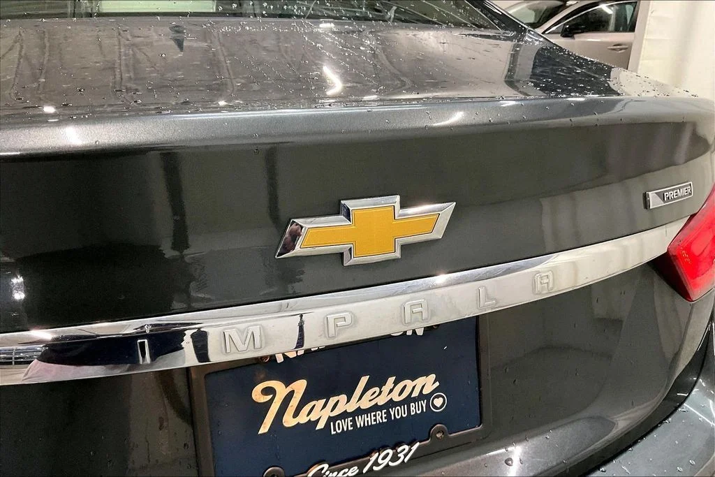 Used 2019 Gray Chevrolet Premier image 31