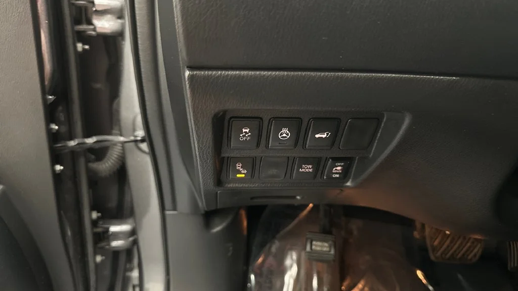 Certified Used 2020 Gray Nissan SL image 30