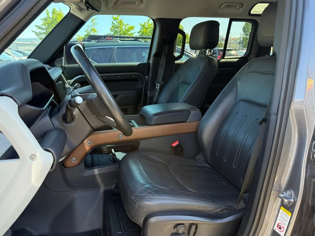 Used 2020 Gray Land Rover HSE image 6