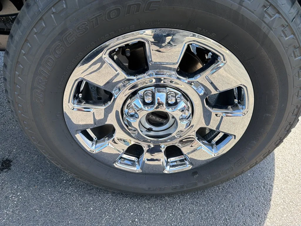 New 2026 Glacier Gray Metallic Tri-Coat Ford F-250® King Ranch® image 8