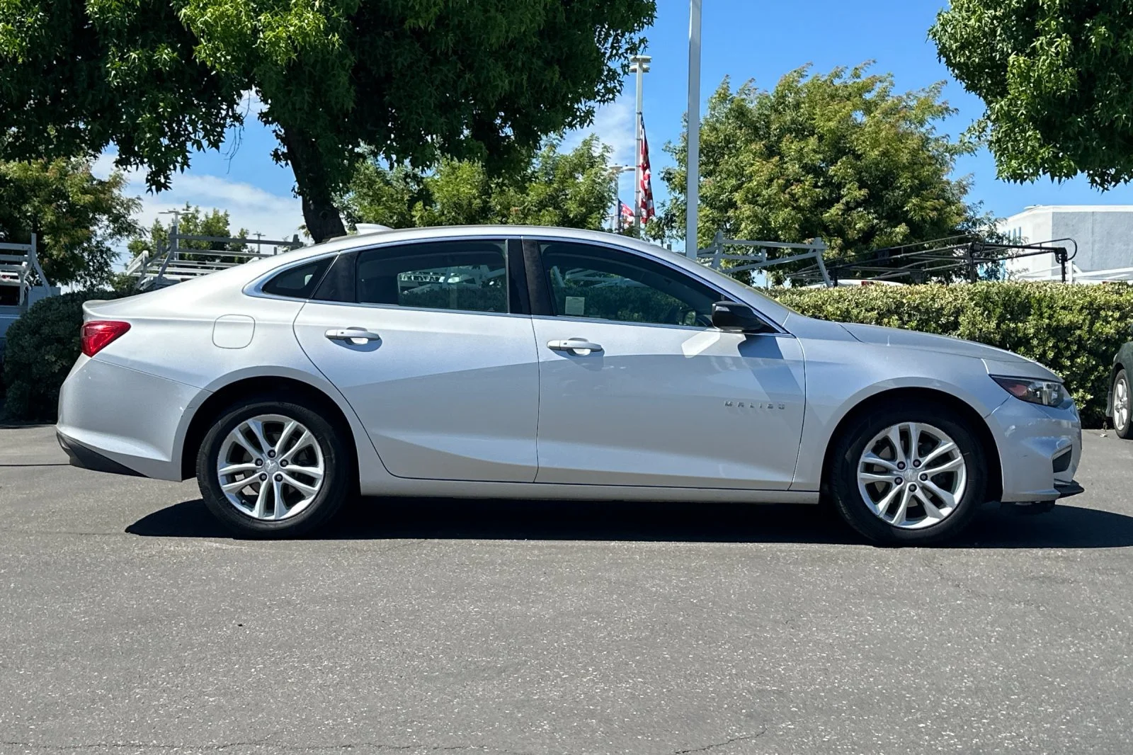 Used 2017 Silver Ice Metallic Chevrolet LT image 3