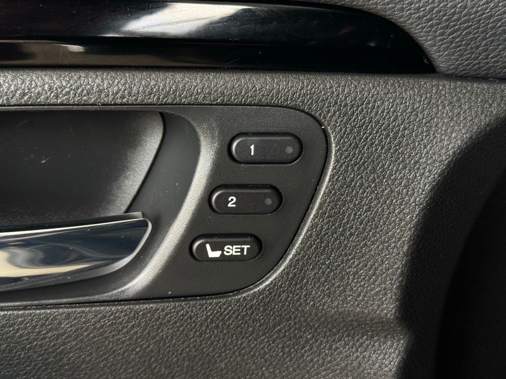 Used 2022 Black Honda Touring image 36