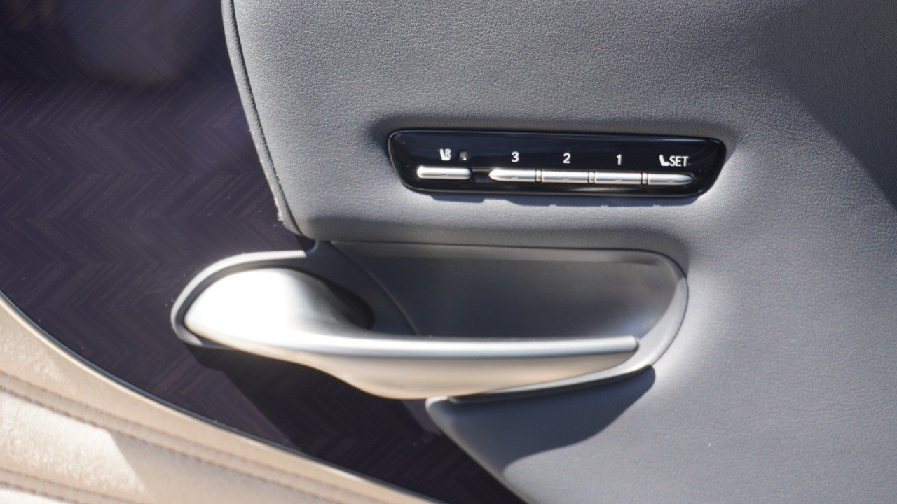 Certified Used 2022 Manganese Lexus LS 500 image 22