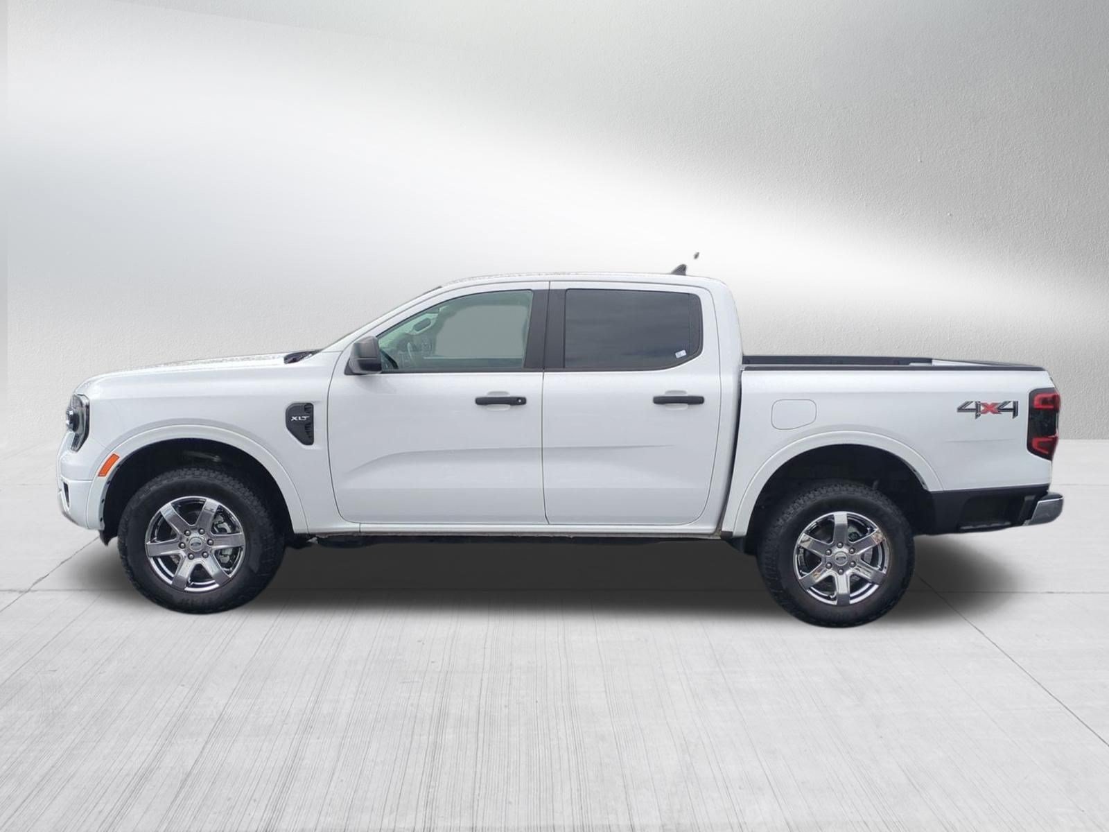 Used 2025 White Ford XLT image 2