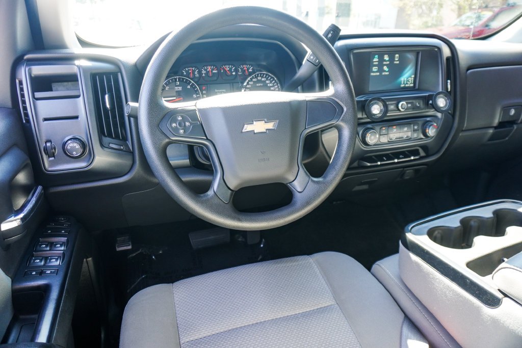 Used 2016 Silver Chevrolet Custom image 12