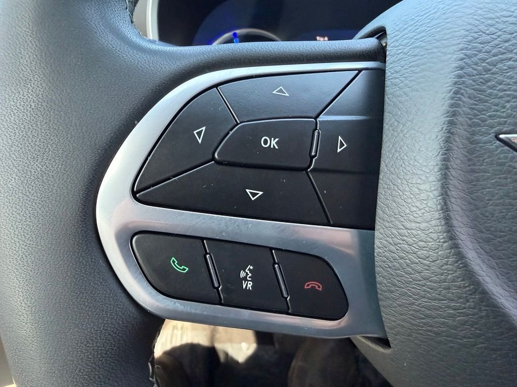 Used 2023 White Chrysler Touring L image 20