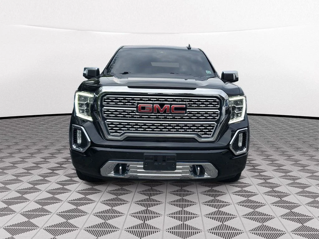 Used 2022 Black GMC Denali image 2