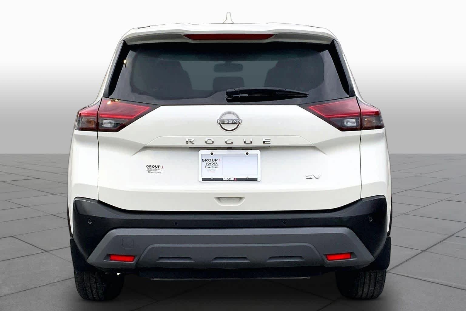 Used 2023 Pearl White Tricoat Nissan SV image 5