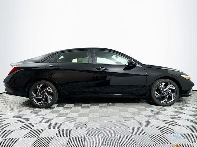 New 2025 Black Hyundai SEL Sport image 7
