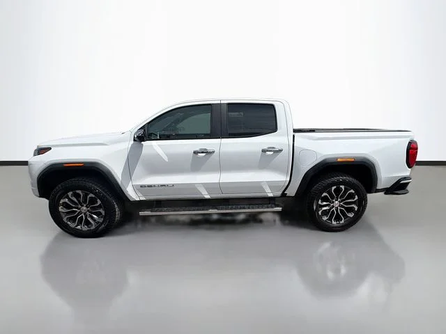 Used 2023 White GMC Denali image 7