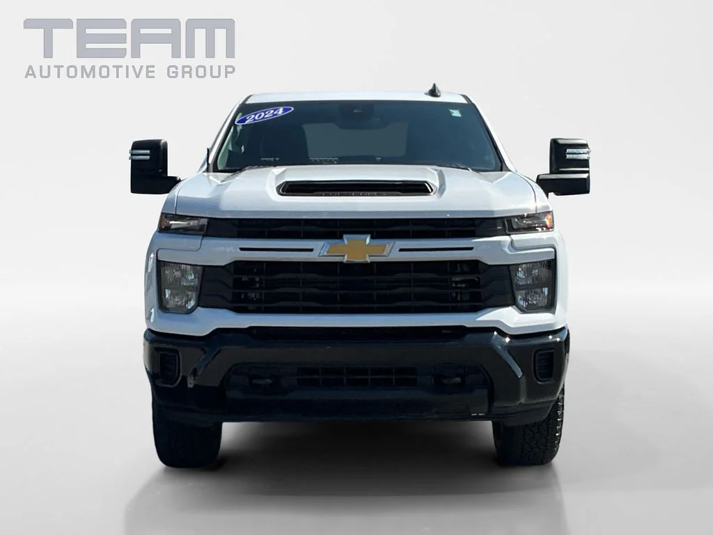 Used 2024 White Chevrolet Custom image 2