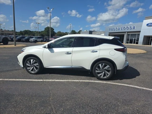 Used 2019 White Nissan SL image 6