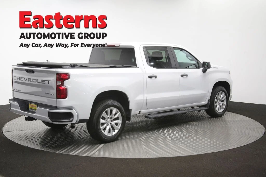 Used 2023 White Chevrolet Custom image 42