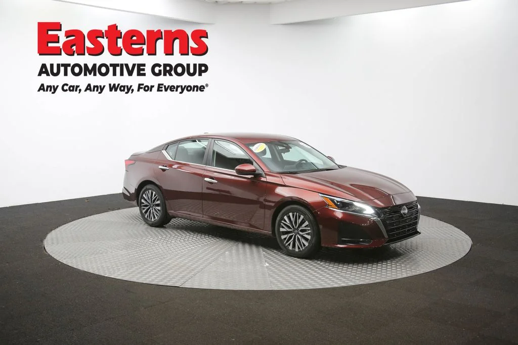 Used 2023 Red Nissan 2.5 SV image 48
