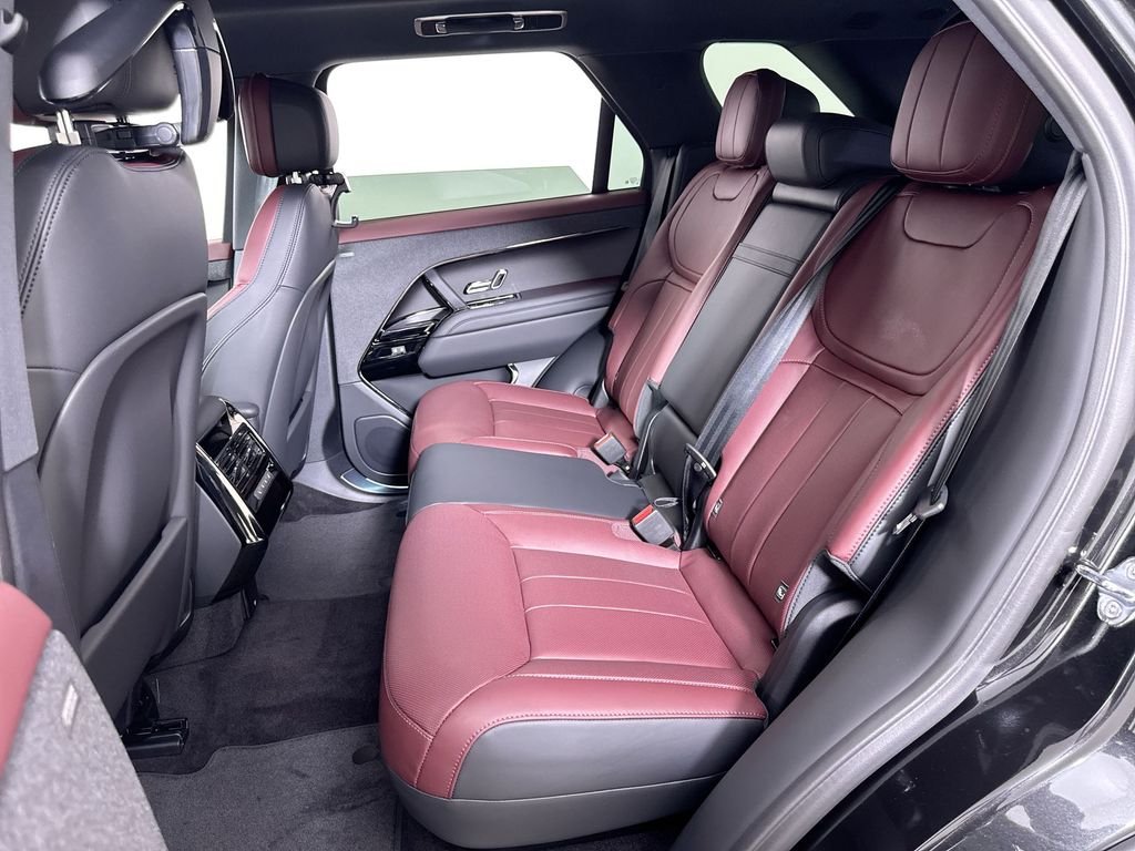 New 2027 Santorini Black Land Rover Dynamic SE image 20