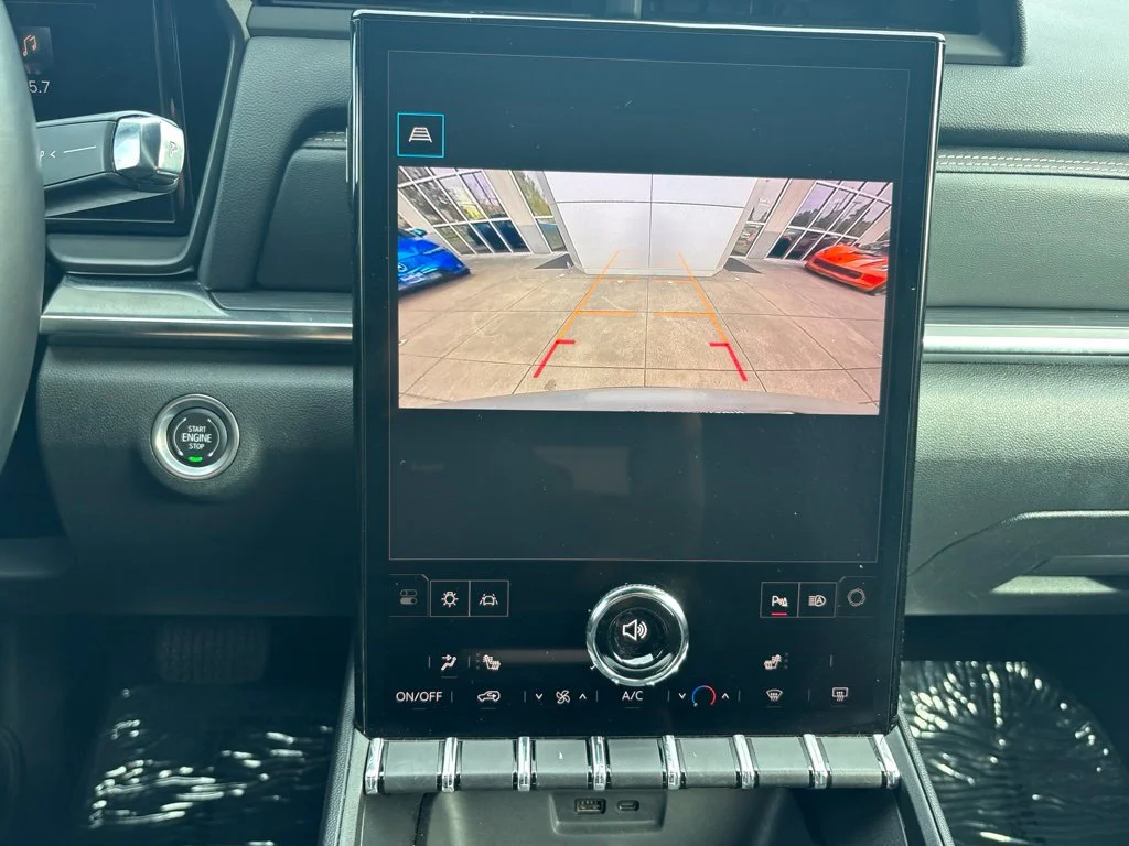 Used 2025 Silver GMC Elevation image 20