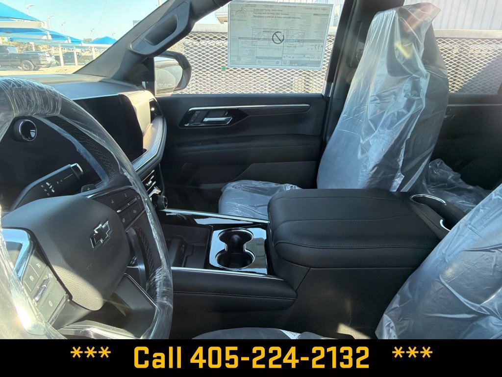 2027 Chevrolet Tahoe Z71 - Photo 9