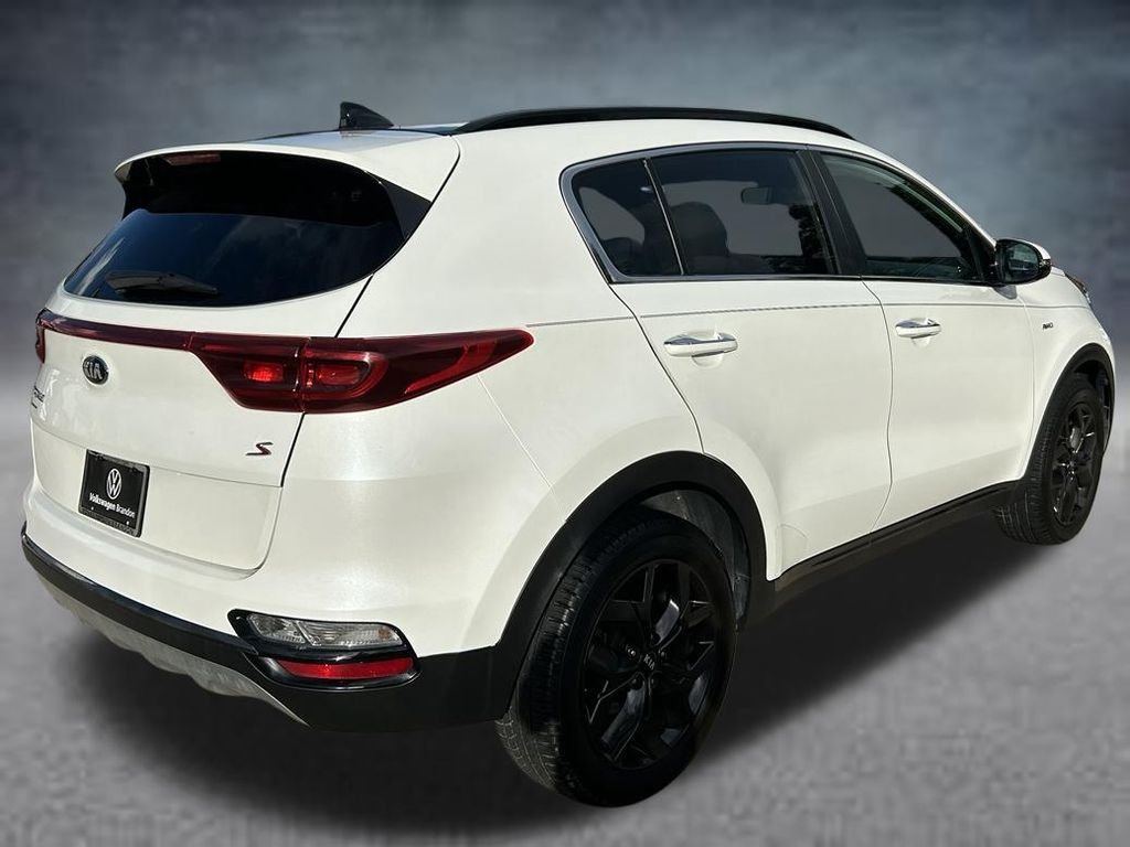 Used 2020 White Kia S image 6