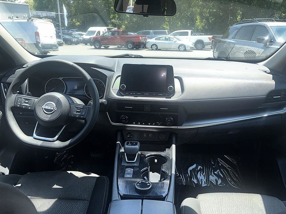 Used 2024 Super Black Nissan SV image 17