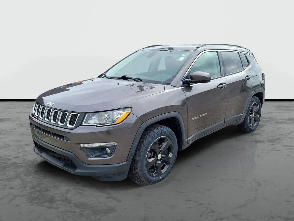 Used 2020 Gray Jeep Latitude image 5